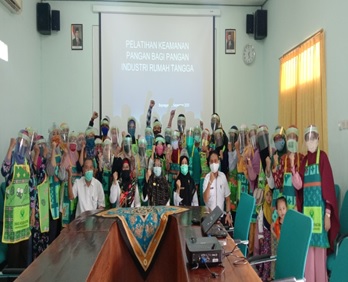 PENYULUHAN KEAMANAN PANGAN BAGI  PENGUSAHA INDUSTRI RUMAH TANGGA