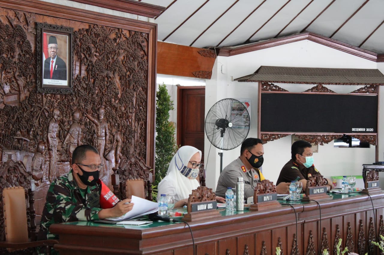 RAPAT PEMBAHASAN PERCEPATAN PENANGANAN COVID-19 OELH GUGUS TUGAS COVID -19 KAB. BOJONEGORO